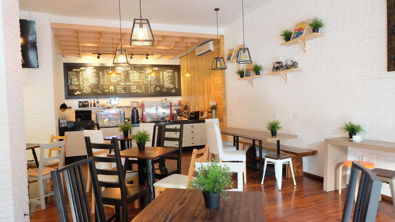 พีโอดี เฮาส์ มากัสซาร์ Hostel มากาซาร์ ภายนอก รูปภาพ