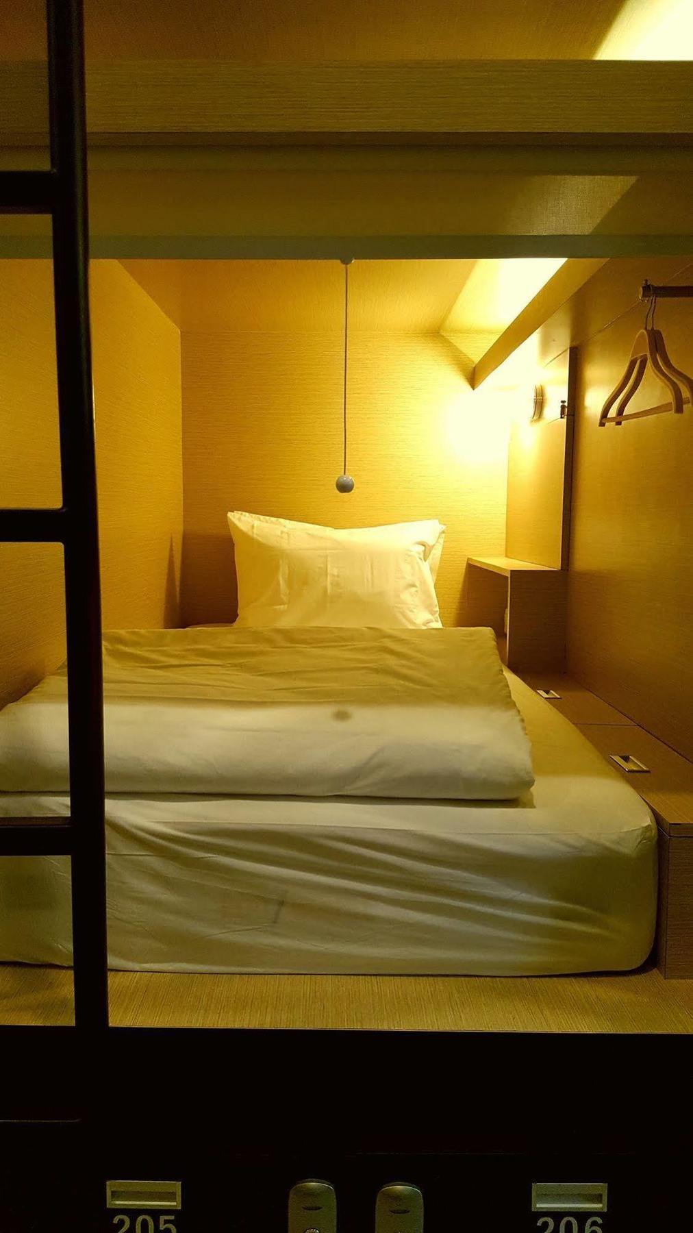 พีโอดี เฮาส์ มากัสซาร์ Hostel มากาซาร์ ภายนอก รูปภาพ
